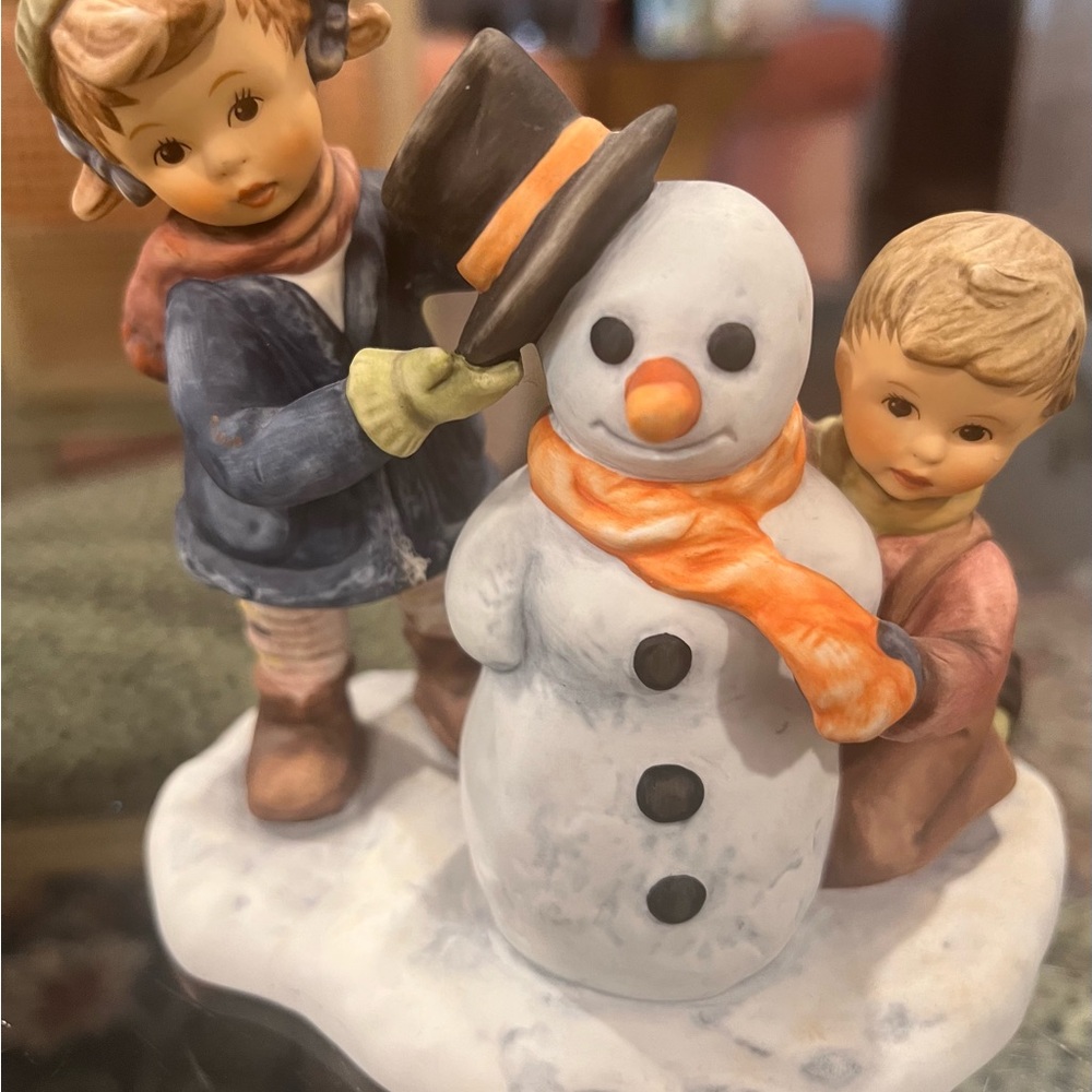 Goebel Hummel " Crowning Touch" Figurine 3H 82/2/0 with Blue and Orange Accents